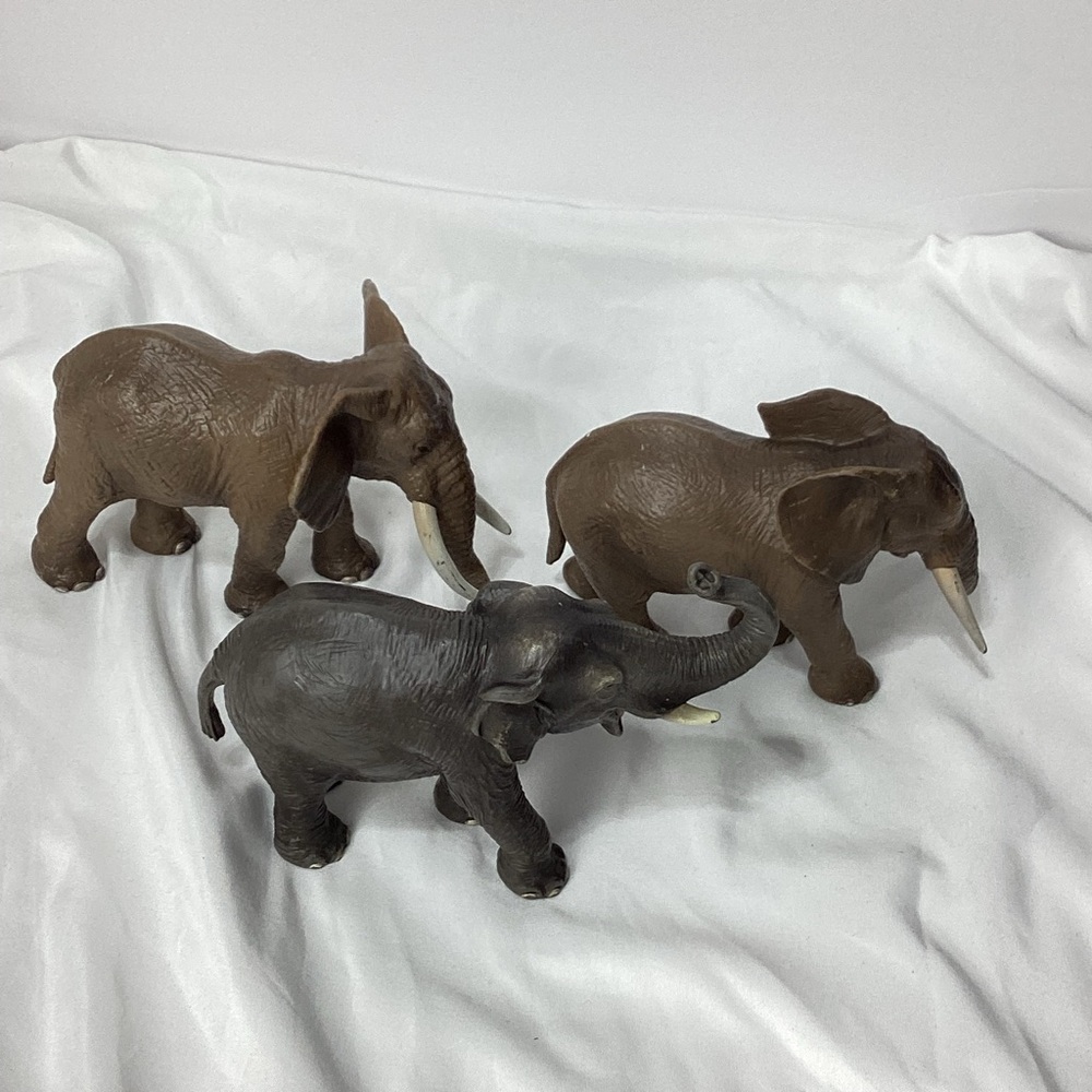 Schleich Elephant Lot of 3 Elephants Figures Toys Large 2004 - Picture 4 of 10